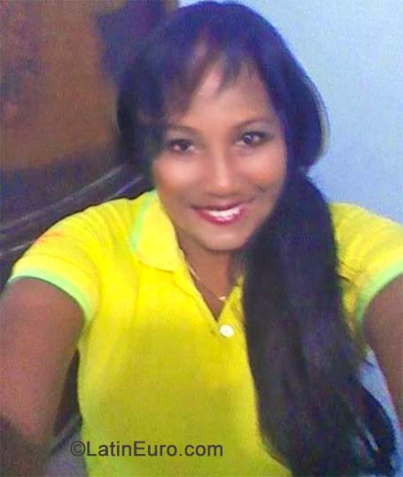 Date this attractive Colombia girl Olguita from Cartagena CO15759