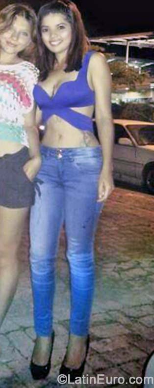 Date this hard body Colombia girl Aniee from Bogota CO15781