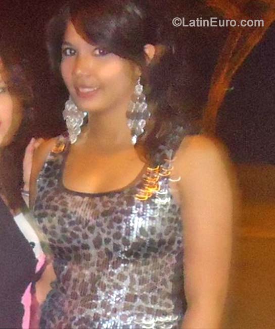 Date this gorgeous Honduras girl Roxana from Comayagua HN1217