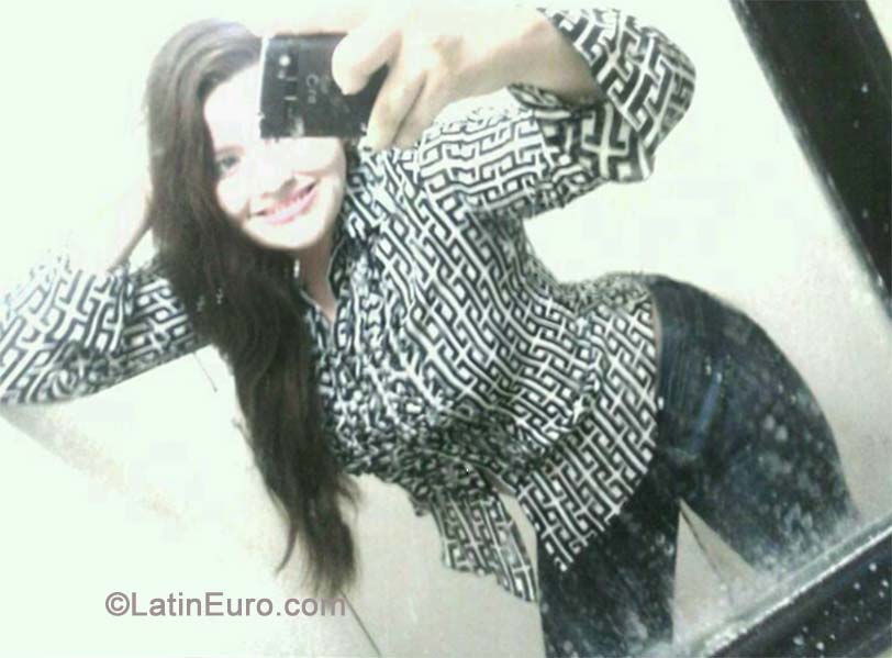 Date this foxy Mexico girl Scarlett from Culiacan MX1310