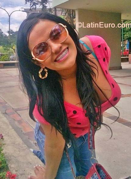 Date this funny Colombia girl ALEJANDRA from Bogota CO15842