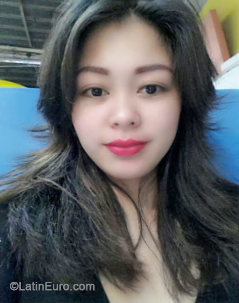 Date this nice looking Philippines girl Abigail from Naga City PH671