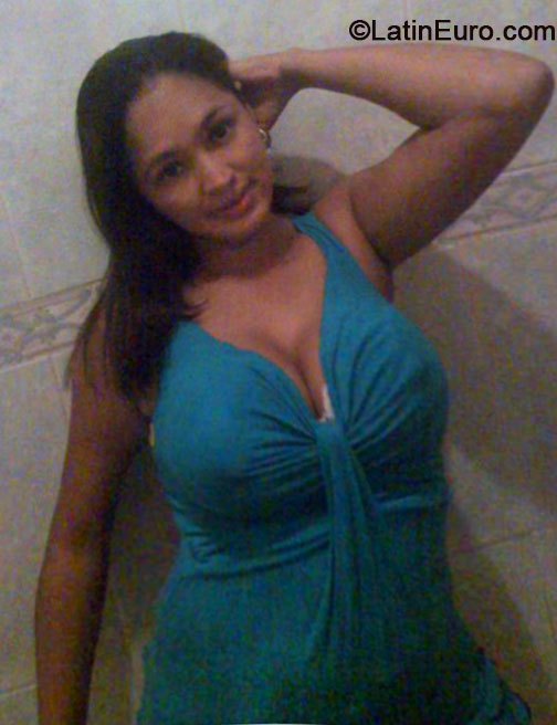 Date this sultry Dominican Republic girl Luisa from Santiago DO19931