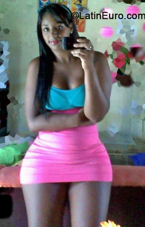 Date this delightful Colombia girl Kelly from Cali CO16028