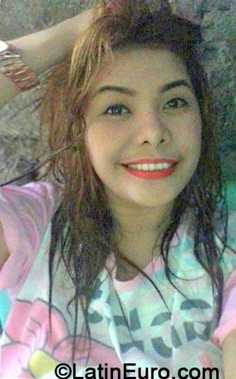 Date this cute Philippines girl Chelle from General Santos City PH686