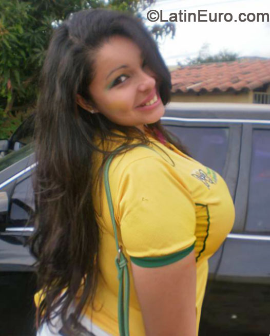 Date this good-looking Brazil girl Nanne from Joselandia BR9001