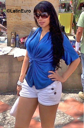 Date this young Colombia girl Elizabeth from Medellin CO16492