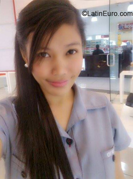 Date this young Philippines girl Nicole from Pasig City PH698