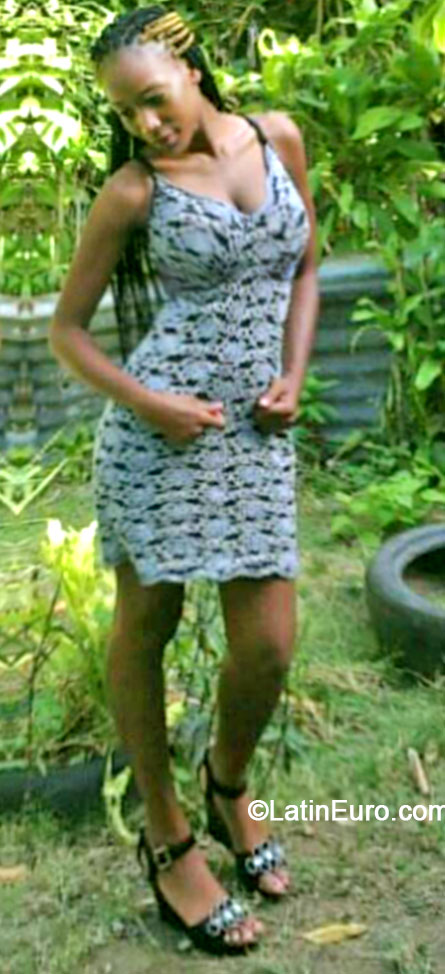 Date this foxy Jamaica girl Kadie-ann from Kinston JM1845