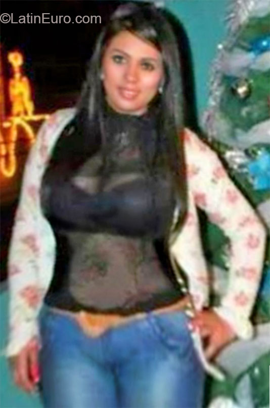 Date this good-looking Colombia girl Hailyn from Bogota CO16335
