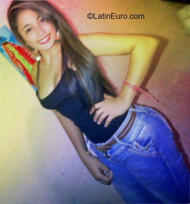 Date this exotic Colombia girl Tatiana from Bogota CO16337