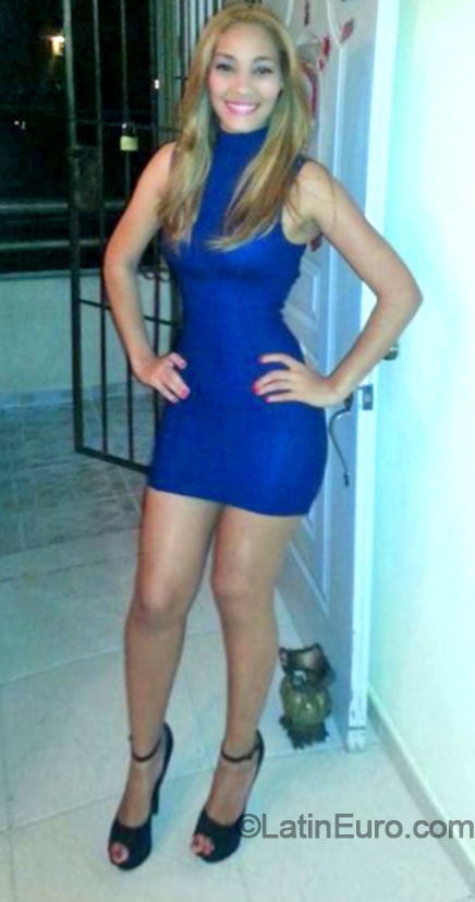 Date this georgeous Dominican Republic girl Paola from Santo Domingo DO20104