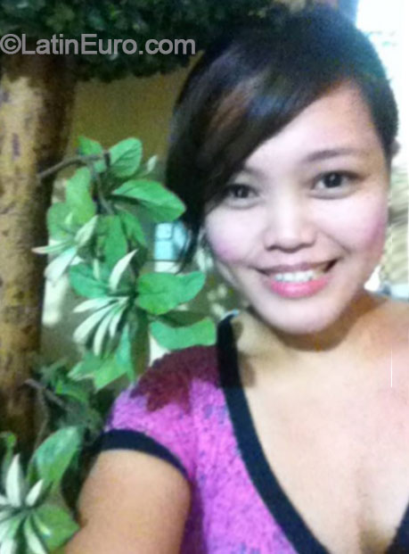 Date this sultry Philippines girl Daisyjoy from Manila PH707