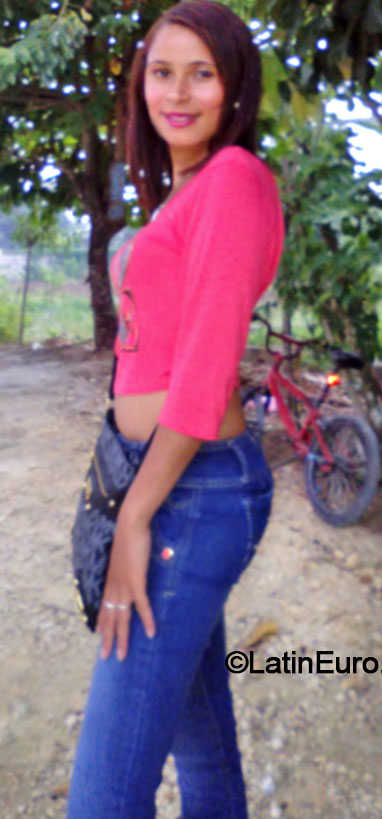 Date this charming Dominican Republic girl Yenny from Santo Domingo DO20106