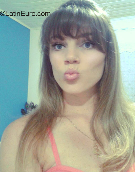 Date this beautiful Brazil girl Daniela from Osorio BR9072