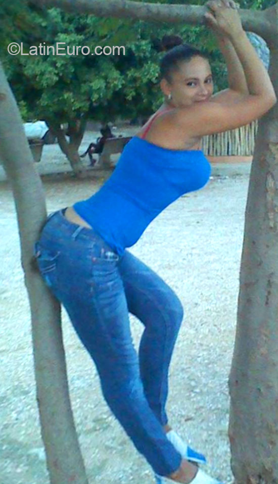 Date this foxy Dominican Republic girl Miguelina from Santo Domingo DO20116