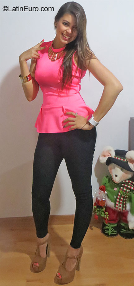 Date this delightful Colombia girl Sara from Bogota CO16426