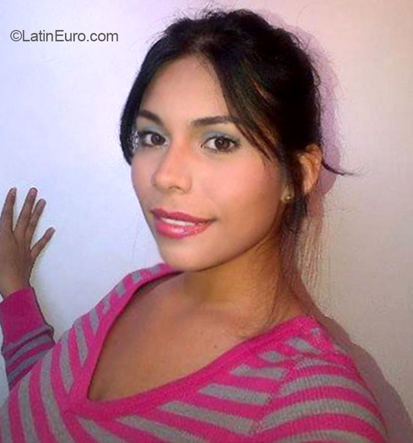 Date this foxy Venezuela girl Jessica alejand from Caracas VE314
