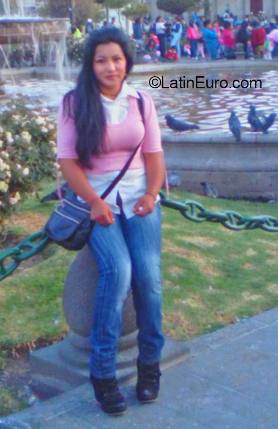 Date this charming Peru girl Avryl from Cusco PE1029
