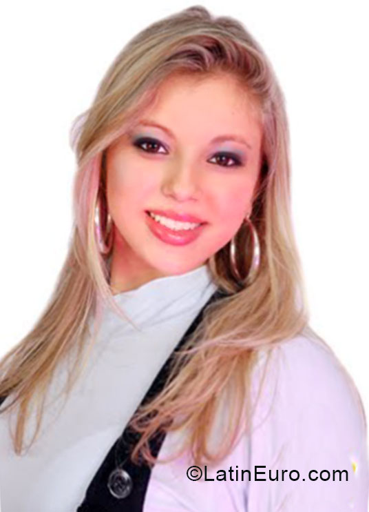 Date this georgeous Brazil girl Indaia from Brasilia BR9109