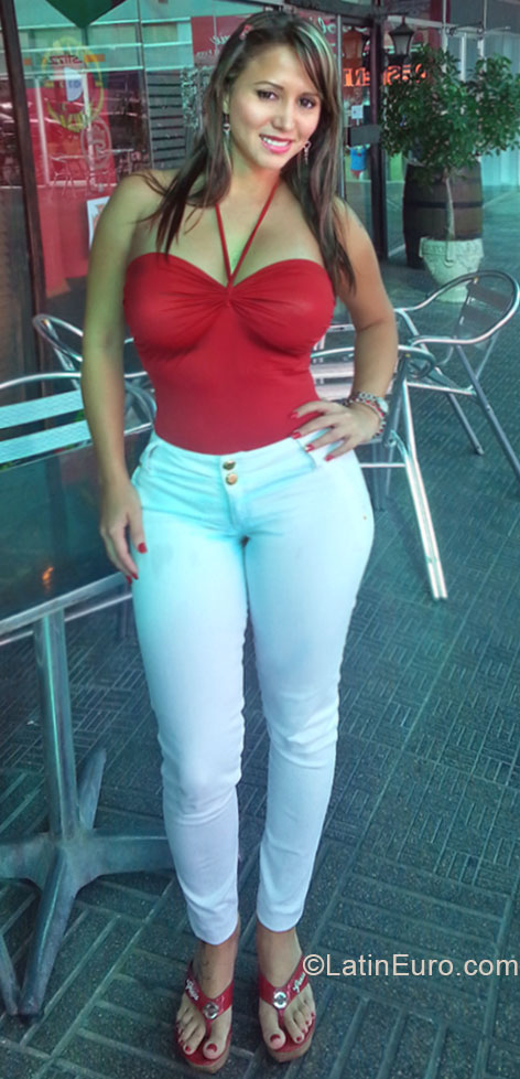 Date this foxy Colombia girl Tatiana from Cali CO16533