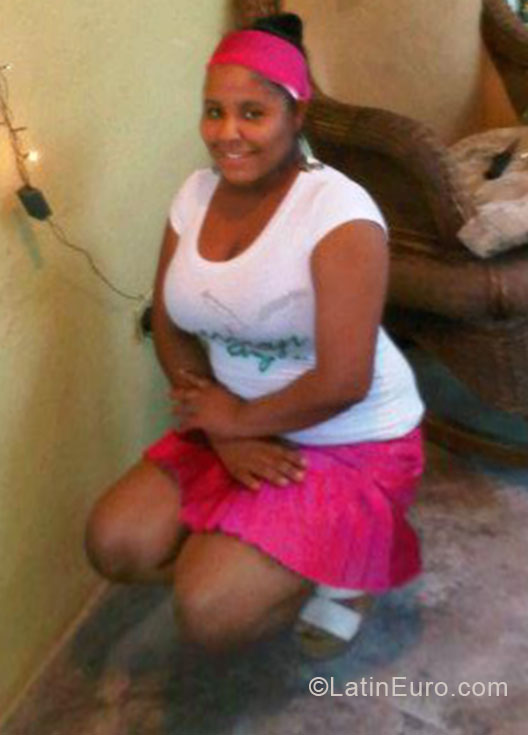 Date this young Dominican Republic girl Inty from Puerto Plata DO20611