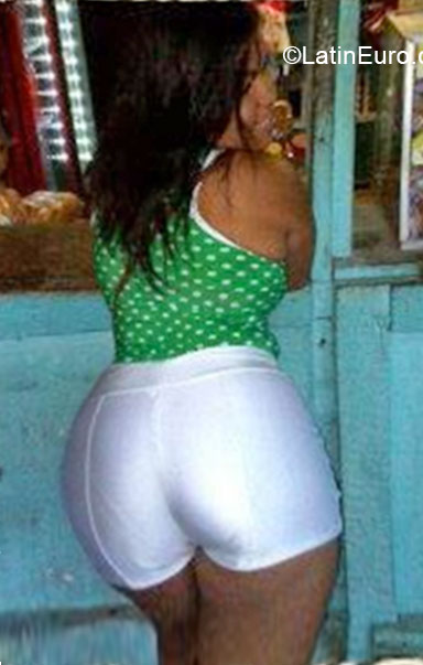 Date this pretty Dominican Republic girl Yeiny from San Cristobal DO20648