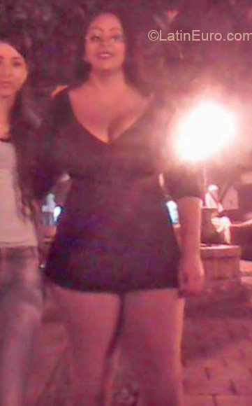 Date this gorgeous Colombia girl Yolima from Medellin CO16661