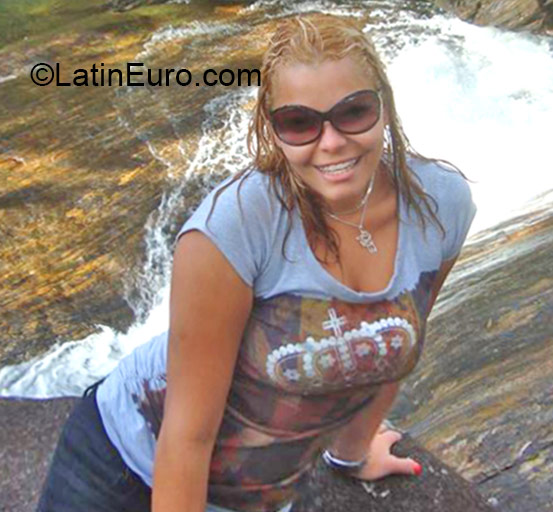 Date this hot Brazil girl Juliana from Sao Jose Dos Campos BR9155