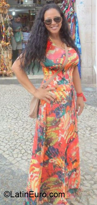 Date this sensual Brazil girl Mirian from Sao Paulo BR9510