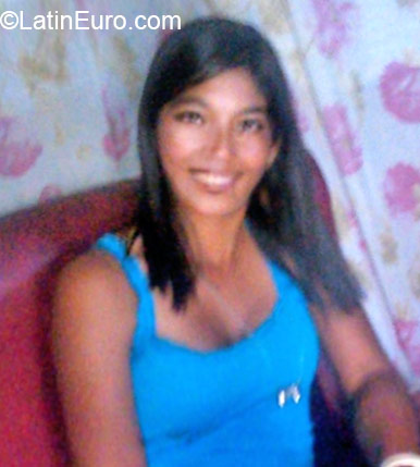 Date this exotic Venezuela girl Carolina from Caracas VE359
