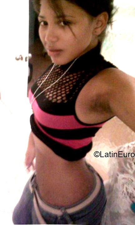 Date this charming Dominican Republic girl Yilda from Santiago DO20893