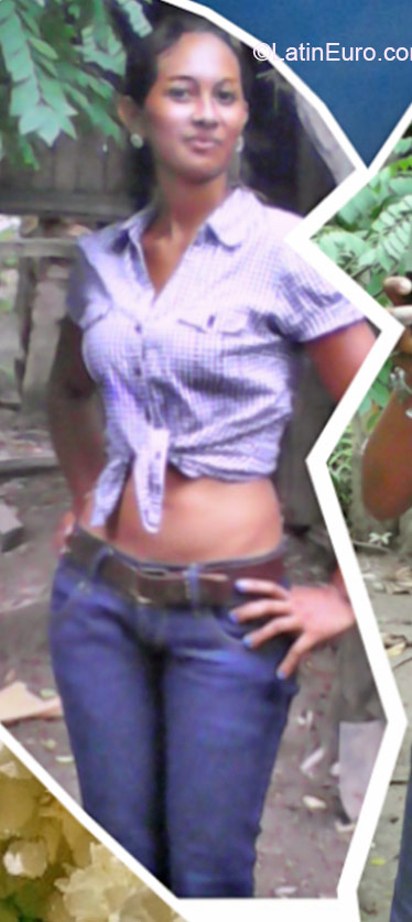 Date this charming Honduras girl Marian from La Ceiba HN1395