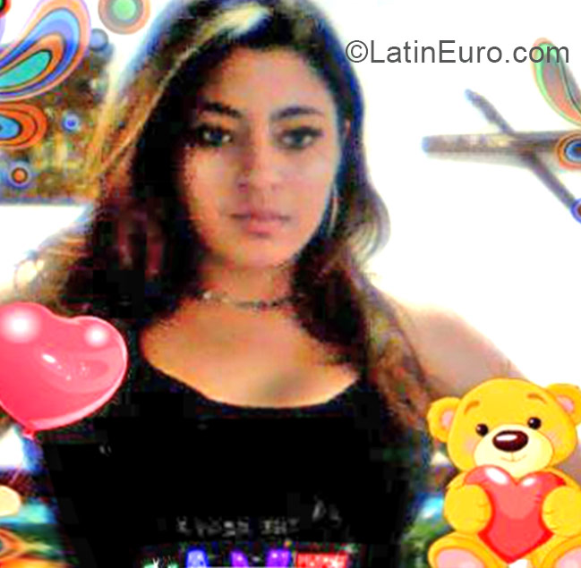 Date this sensual Colombia girl July from Cali CO16750