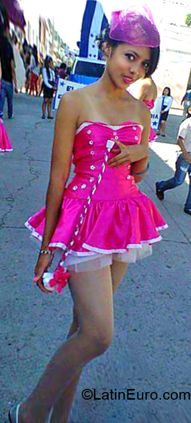 Date this gorgeous Honduras girl Heydie from Lapaz HN1408