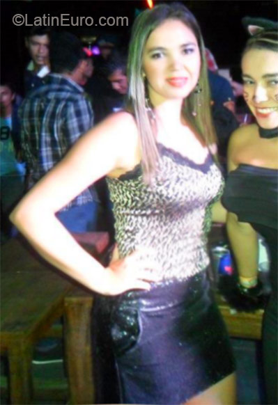 Date this hot Colombia girl Maria from Ibaque CO16805