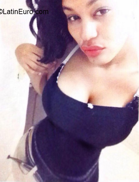 Date this hard body Dominican Republic girl Maney rubi from Santiago DO21086
