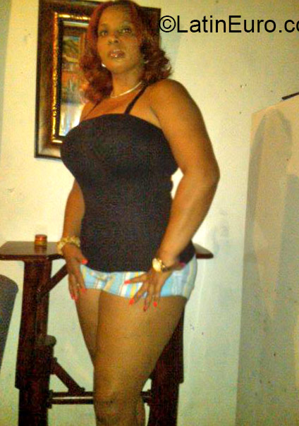 Date this exotic Dominican Republic girl Aridia from Santo Domingo DO21136
