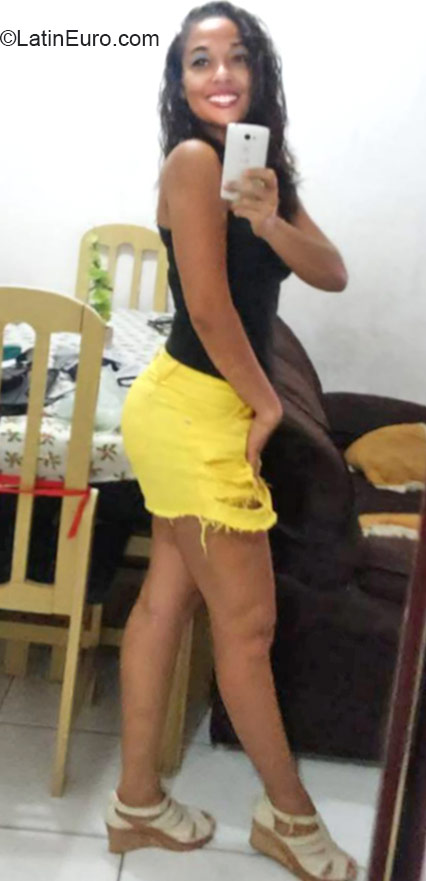 Date this georgeous Brazil girl Vane from Recife BR9191