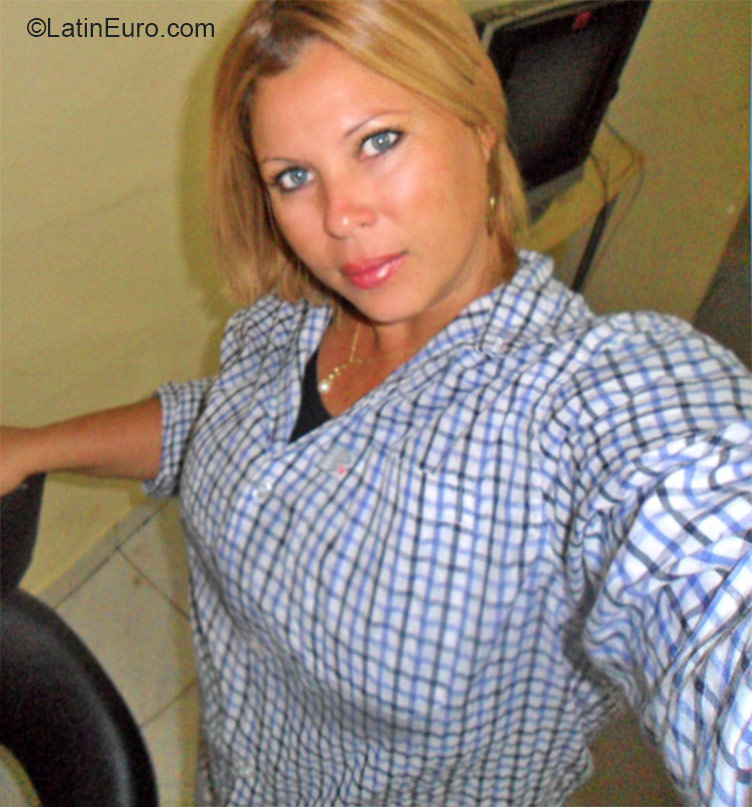 Date this passionate Brazil girl Lucy from Rio De Janeiro BR9199