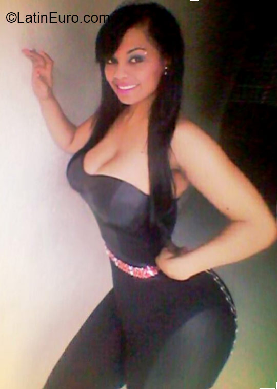 Date this lovely Dominican Republic girl Karen from Santiago DO21216