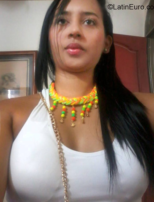 Date this tall Colombia girl Wendy from Neiva CO16889