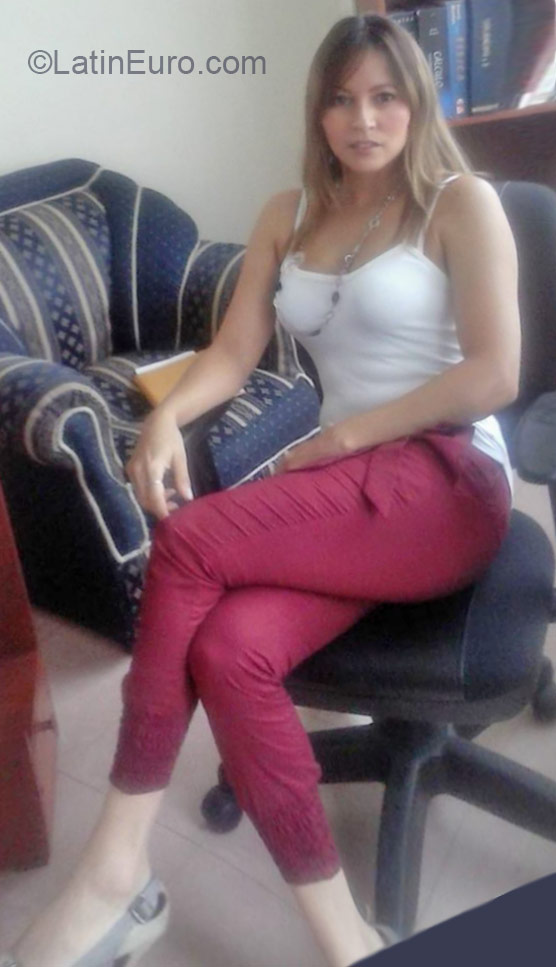 Date this passionate Colombia girl Bibiana from Bogota CO16929