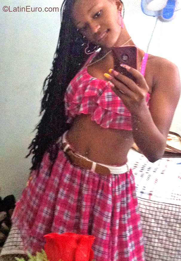 Date this young Dominican Republic girl Beba from Santo Domingo DO21294