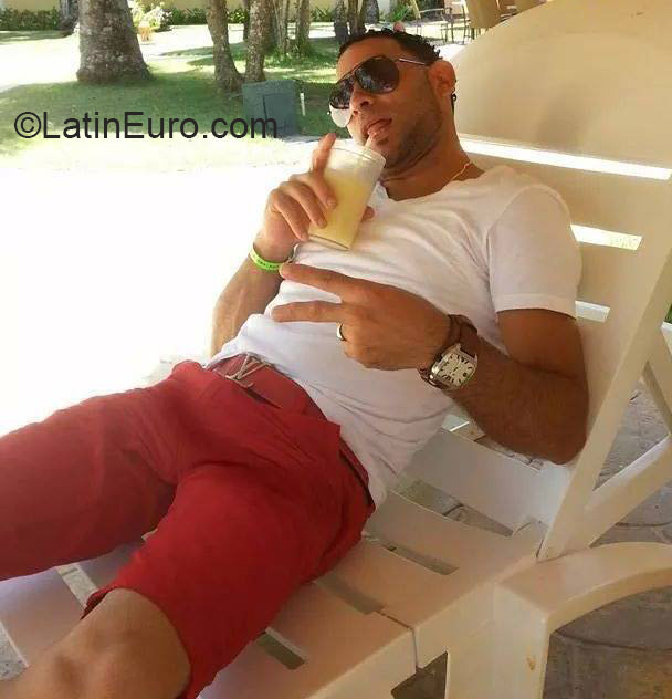 Date this charming Dominican Republic man Juan from Santiago DO21414