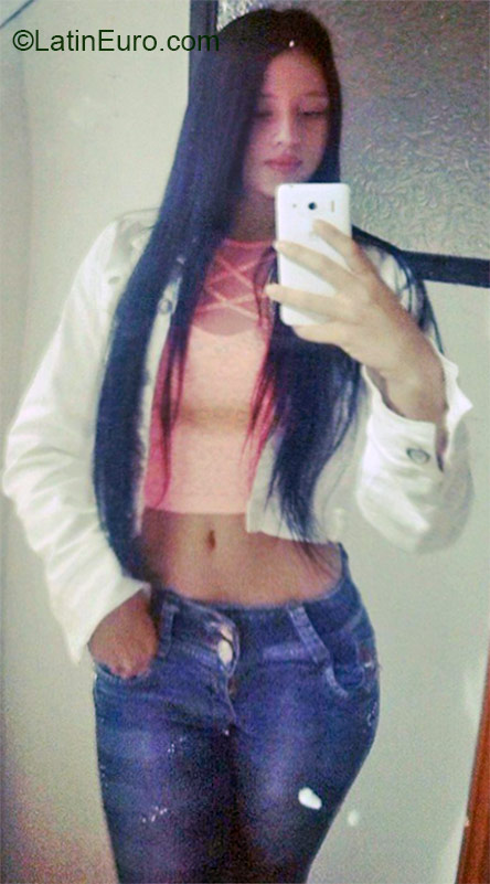 Date this beautiful Colombia girl Sara from Medellin CO16982