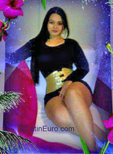 Date this funny Colombia girl Adriana from Cali CO17024