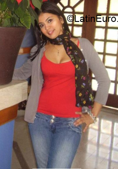 Date this pretty Colombia girl Mile from Barranquilla CO17032