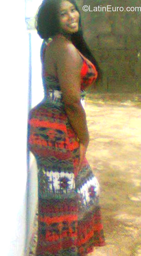 Date this foxy Jamaica girl Misciah from Kingston JM1966