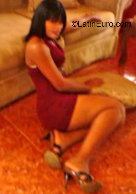 Date this funny Dominican Republic girl Alexandra from Santo Domingo DO21548